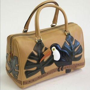 Flash sale!!🎉RARE, Saluti Laura Reagan purse